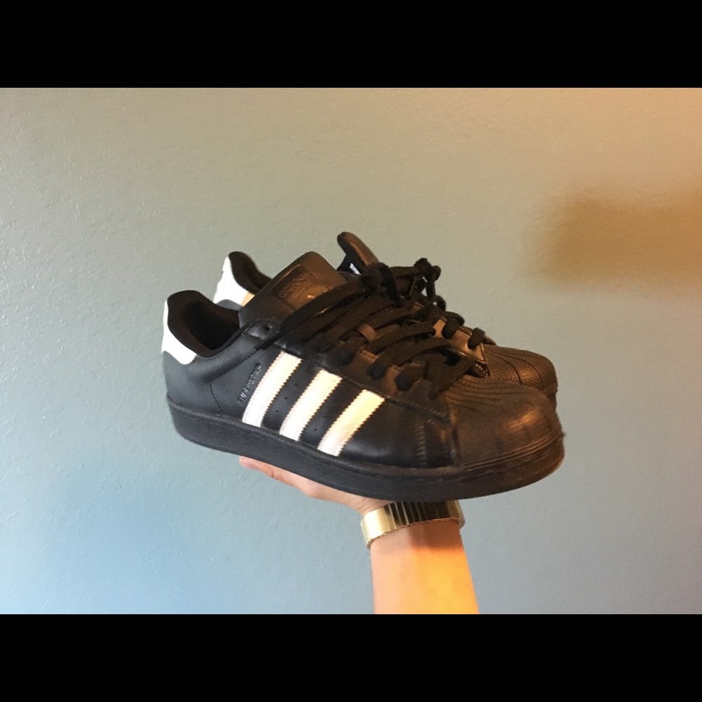 Black Adidas Superstar